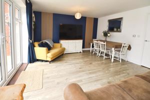 RUBENS CLOSE- click for photo gallery